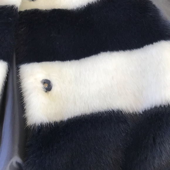 Amazing fall jacket. - Picture 2 of 3